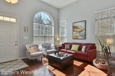 Main picture of 12089 Trumbull Way
