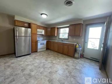 Main picture of 96 Franklin Ave