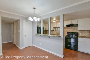Main picture of 1400 Cherry Dr