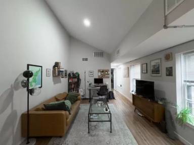 Main picture of 1525 Green St