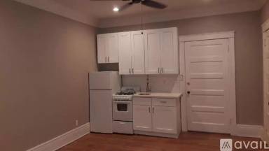Main picture of 157 S Los Robles Ave