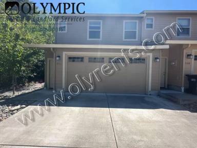 Main picture of 7105 Monroe Ln NE