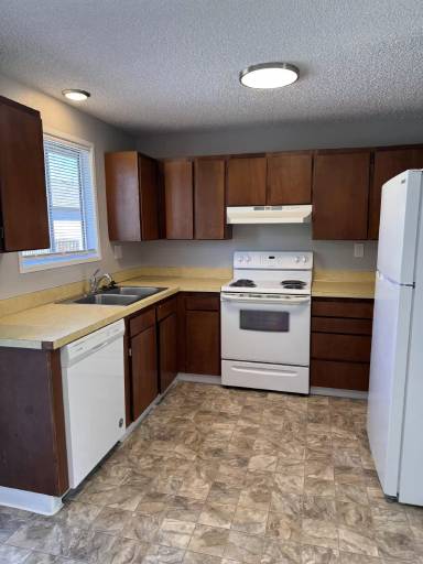 Main picture of 427 Hewitt Ave