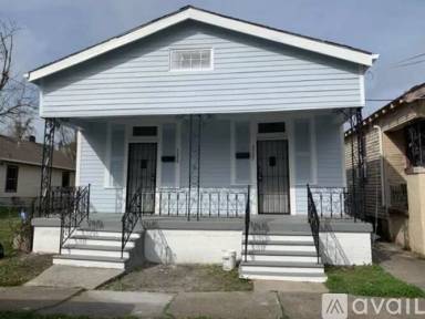 Main picture of 3320 Delachaise St