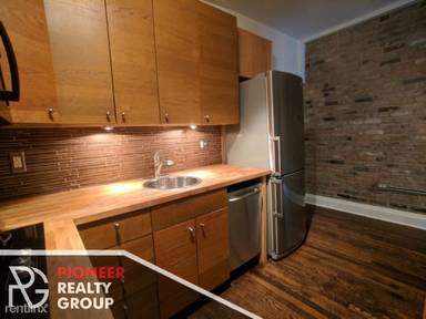 Main picture of 744 W Addison St
