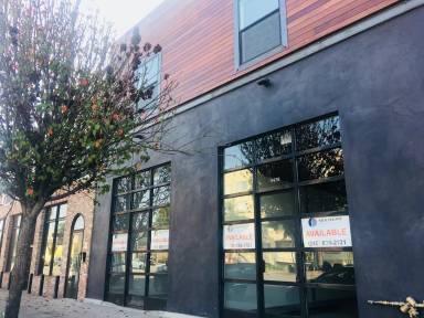 Main picture of 4474 W Adams Blvd