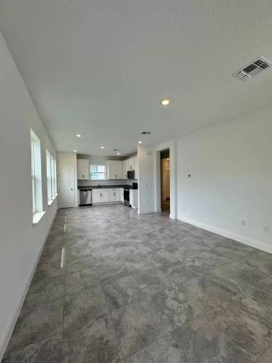 Main picture of 10080 Hulse Aly