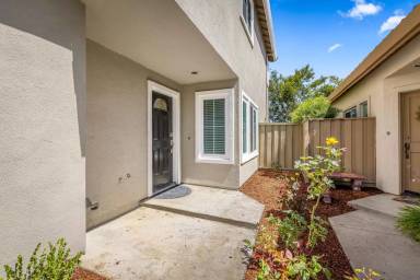 Main picture of 18177 Stonegate Ct
