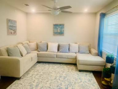 Main picture of 5660 Leesway Blvd