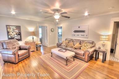 Main picture of 106 E 16th St