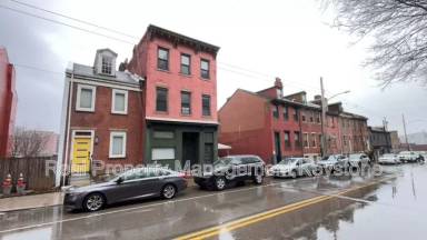 Main picture of 421 E Carson St