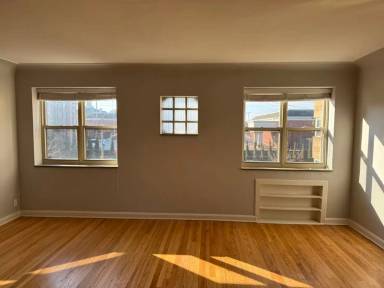 Main picture of 5837 Lindenwood Ave