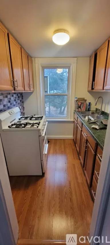 Main picture of 232 Cottage St