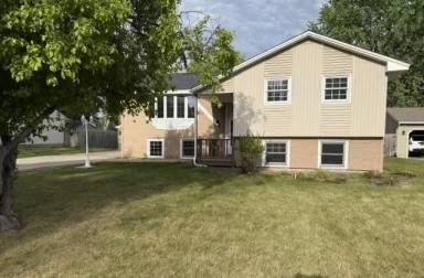 Main picture of 13016 Saratoga Ln N