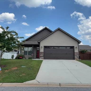 Main picture of 18 Forest Ridge Way