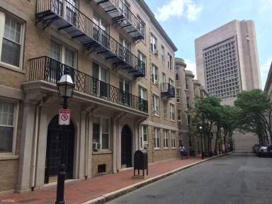 Main picture of 28 Clearway St