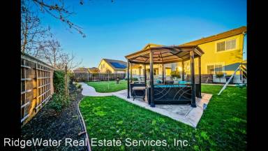 Main picture of 1081 Clear Lake Dr