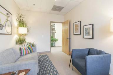 Main picture of 6060 Ridge Ave