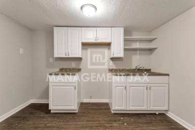Main picture of 7150 Natal Ave