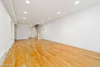Main picture of 316 W 51st St
