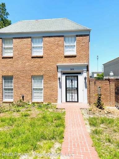 Main picture of 2909 Canterbury Dr