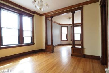 Main picture of 3501 N Bell Ave