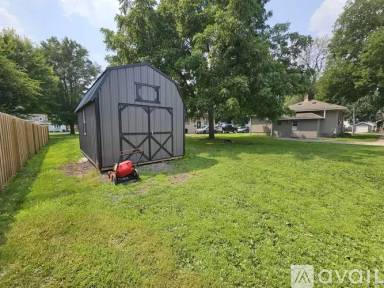 Main picture of 305 1st Ave NE