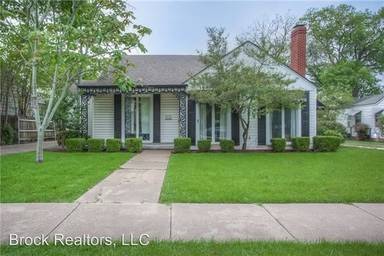Main picture of 3558 Stadium Dr
