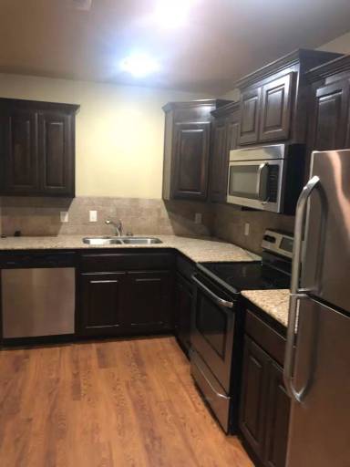 Main picture of 6107-6115 White Oak Cir