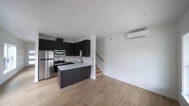 Main picture of 2120 32nd St