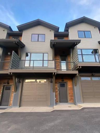 Main picture of 81 Haverly St
