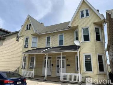 Main picture of 148 S 17th St