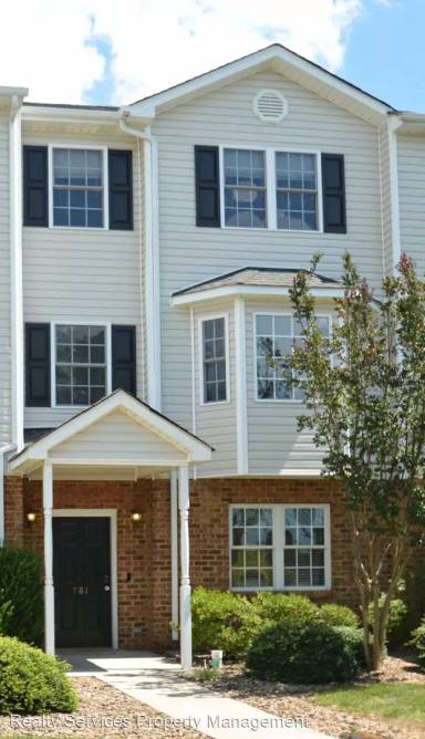 Main picture of 709 Wyndhurst Dr