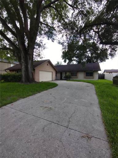 Main picture of 8304 N Gomez Ave