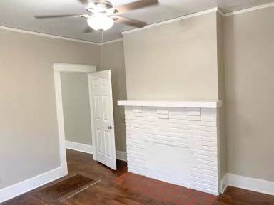 Main picture of 1103 S Rembert St