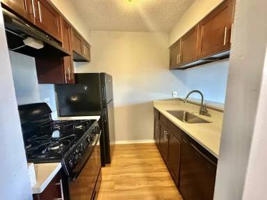 Main picture of 10810 Newmont Rd