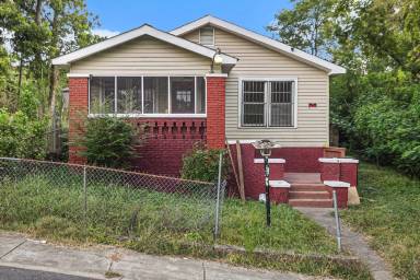 Main picture of 213 5th St