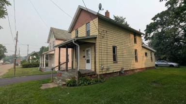 Main picture of 1316 4th St NE