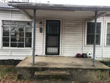 Main picture of 410 E 25th St