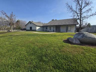 Main picture of 32413 Pleasant Oak Dr