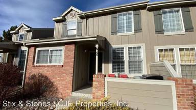 Main picture of 825 S Granby Cir
