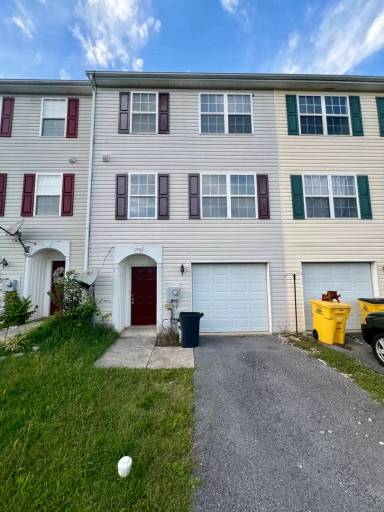 Main picture of 998 Aztec Dr