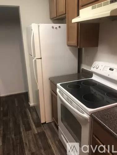 Main picture of 210 W Austin St