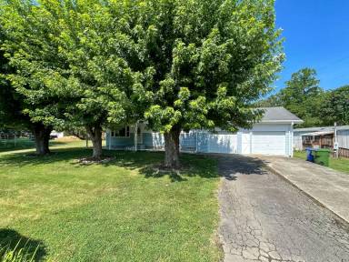 Main picture of 24 Rock Hill Pl