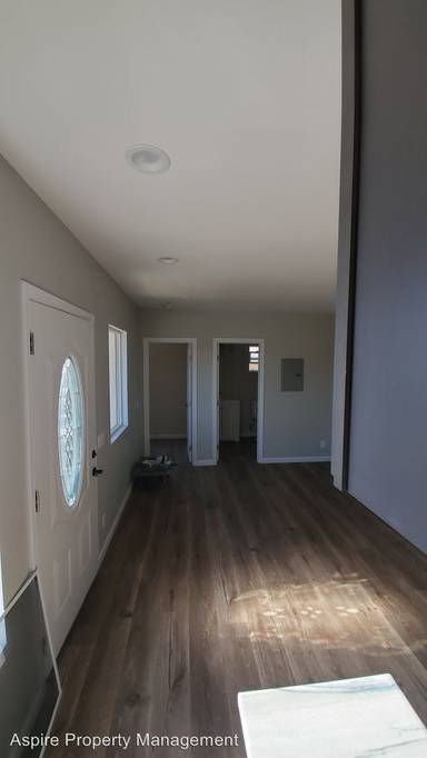 Main picture of 3636 1/2 Lanfranco St