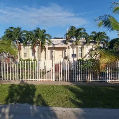 Main picture of 2955 SW 38th Ave