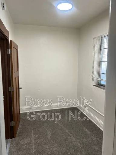 Main picture of 2816 Lagrange St