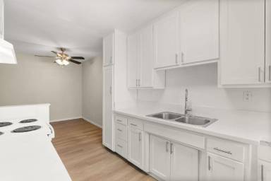 Main picture of Heatherwood Apartments