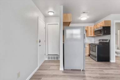 Main picture of 334 - 346 Bench Blvd