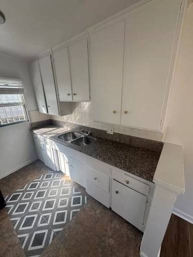Main picture of 3927 Nicolet Ave